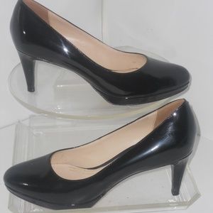 NIKE AIR BLACK PATENT LEATHER CLASSIC PUMPS